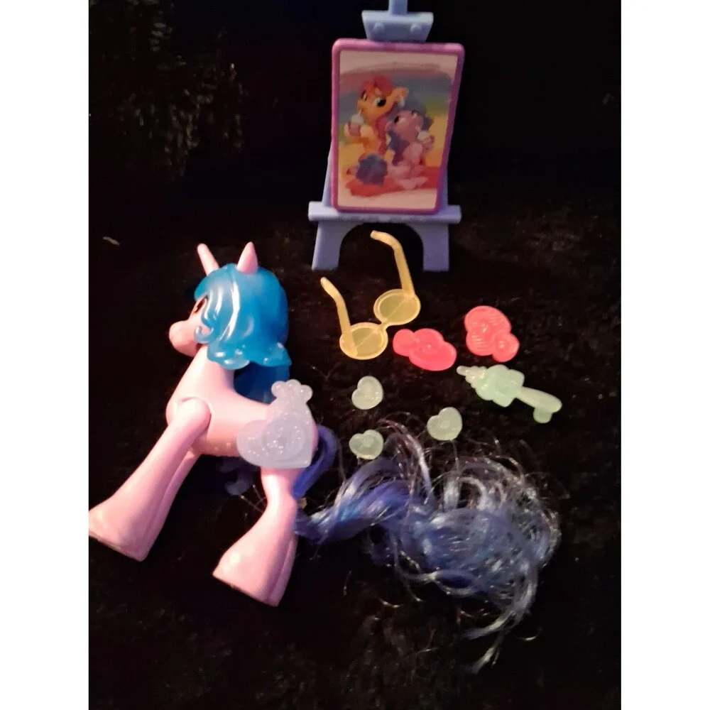 My Little Pony Make Your Mark Cutie Magic Izzy Moonbow Mini-Figure lot of 11